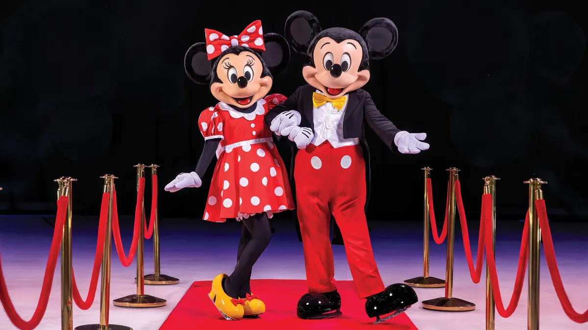 DISNEY ON ICE presents Spotlight Magic! - ENGLISH