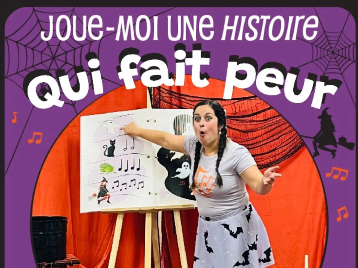 Une photo d'une animatrice animant un spectacle d'Halloween